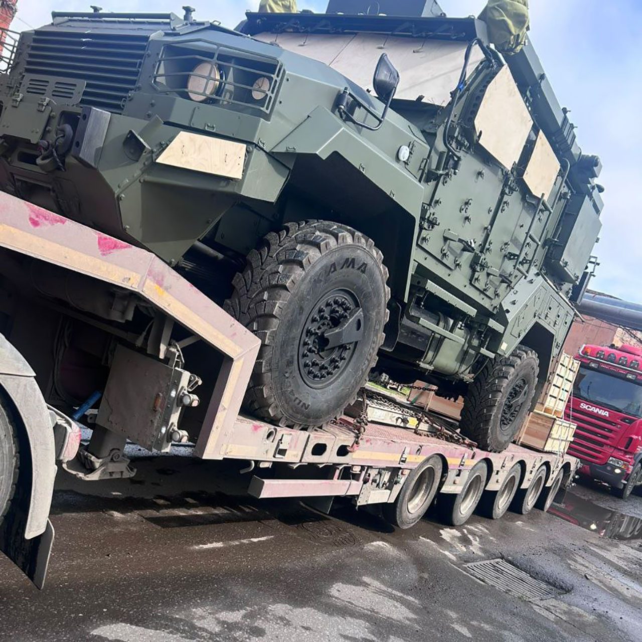 Успешная перевозка партии военной спецтехники для нужд Министерства обороны РФ Успешная перевозка партии военной спецтехники для нужд Министерства обороны РФ