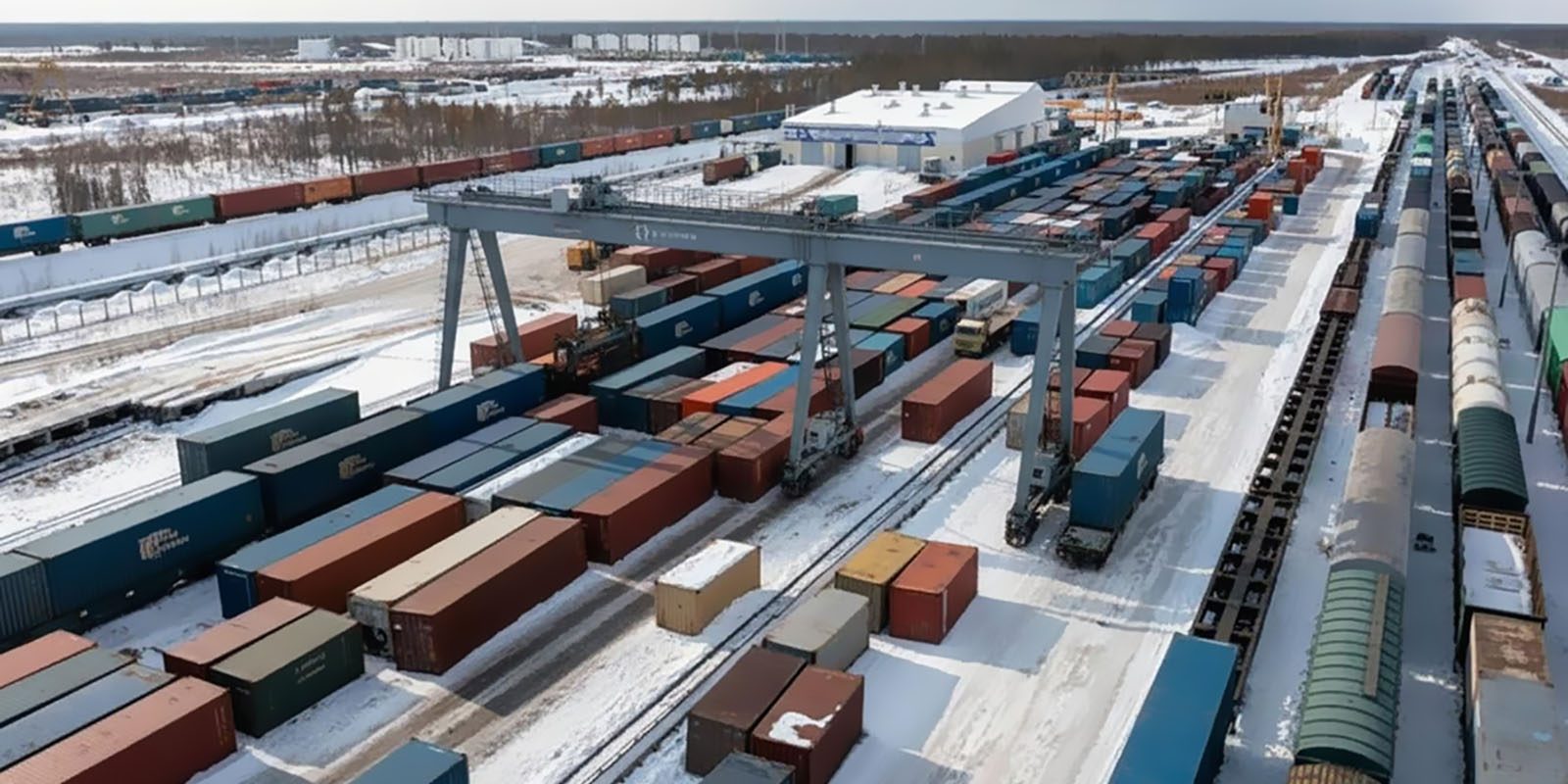 Ускоренный контейнерный поезд Владивосток – Якутск Ускоренный контейнерный поезд Владивосток – Якутск