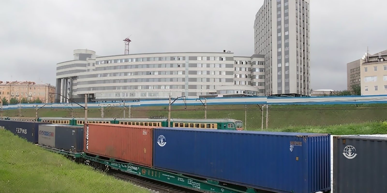Контейнерный поезд Санкт-Петербург – Новосибирск Контейнерный поезд Санкт-Петербург – Новосибирск